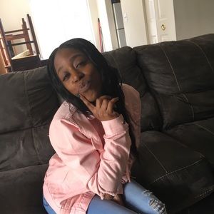 Meet your Posher, Latoria